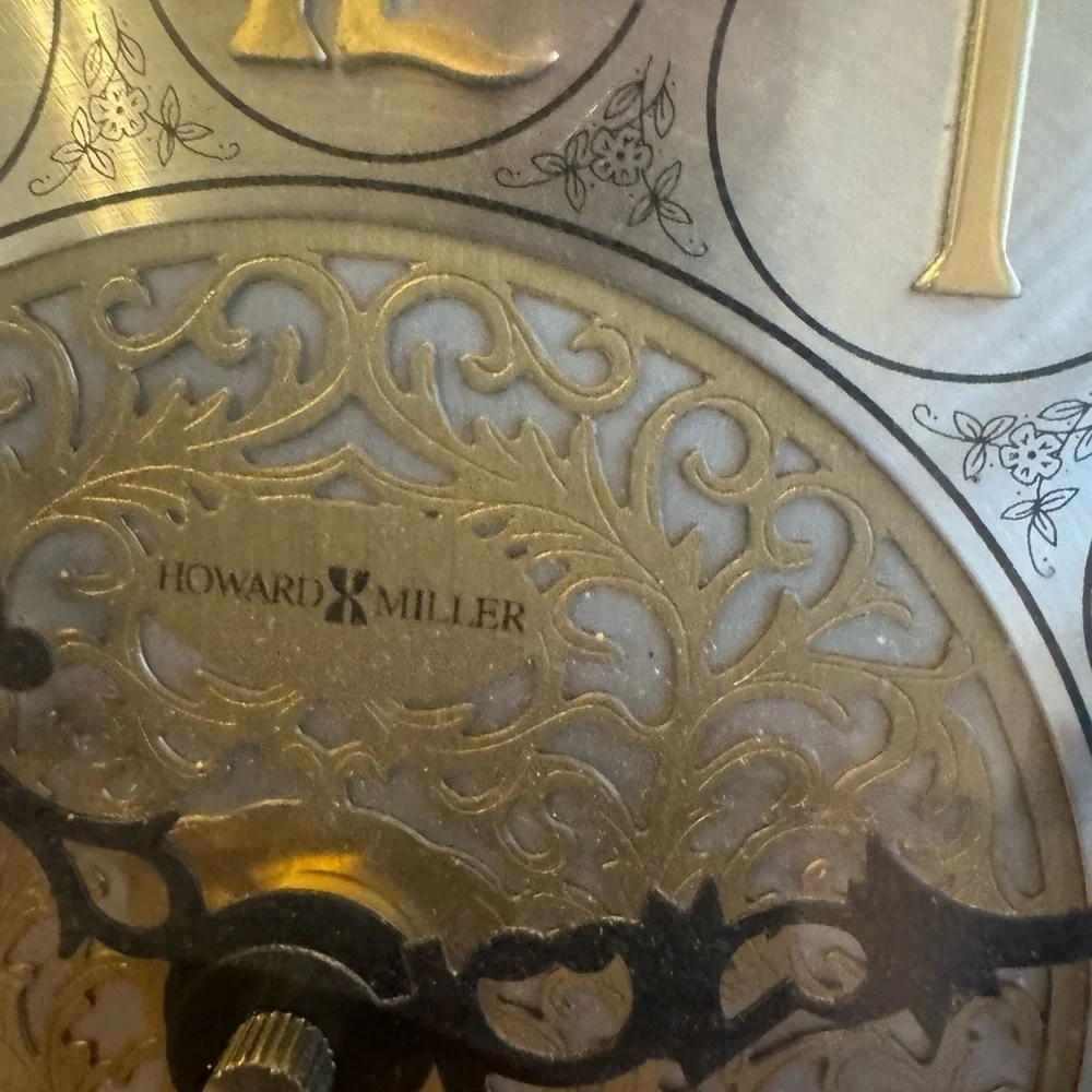 Elegant Wooden Mantel Clock with Gold Detailing